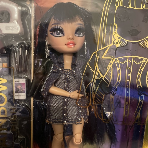 Rainbow High Denim Blue - Kim Nguyen - Picture 2 of 3